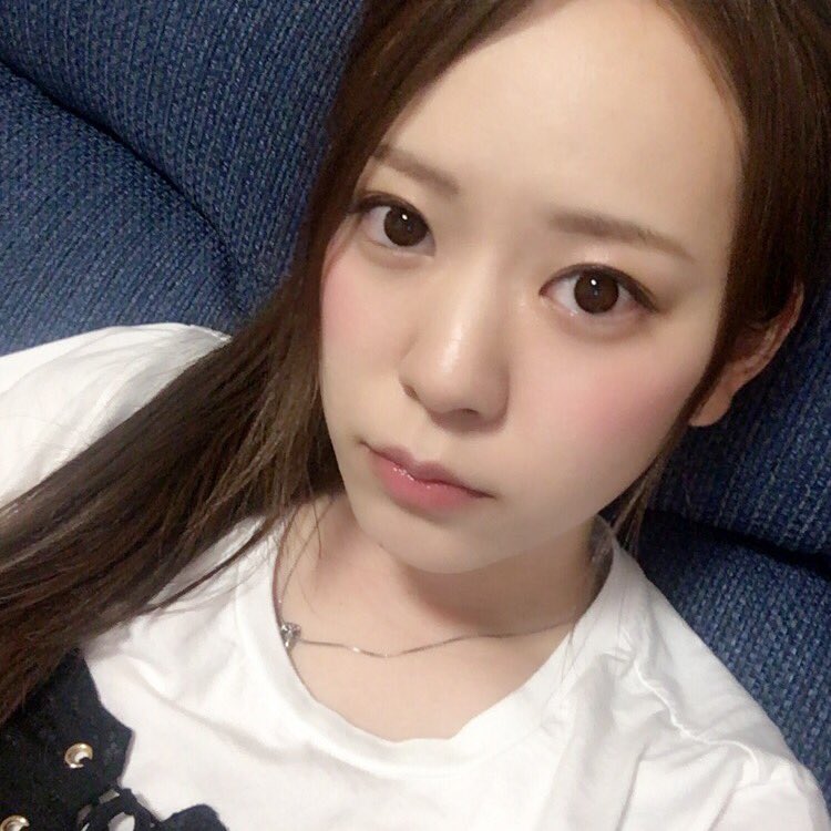 関根りさ در توییتر なんか今日は顔がいつもと違うんだがこれは眉毛脱色しすぎて眉毛が薄いからなのか細いからなのかまあなんでもいいけどそんな火曜日だったね 関根りさ در توییتر なんか今日は顔がいつもと違うんだがこれは眉毛脱色しすぎて眉毛が薄いからなのか細いからなのかまあなんでもいいけどそんな火曜日だったね