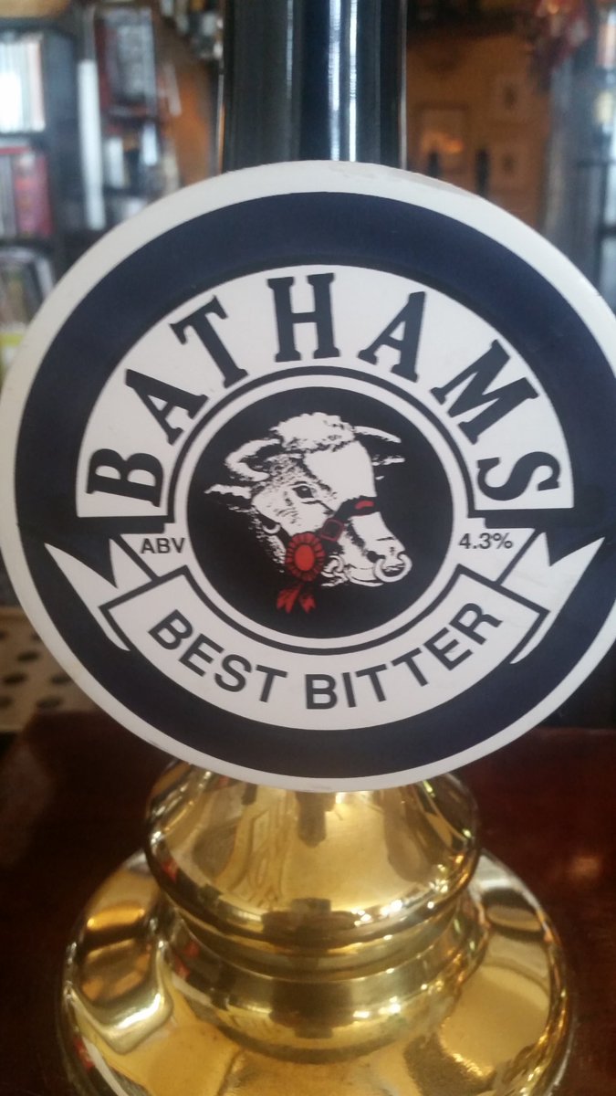 StatusBaby's tweet photo. Back @BlackEaglePub for the first time since 2014 and I'm pleased to say it hasn't changed a bit https://t.co/2o2oFRZxR8