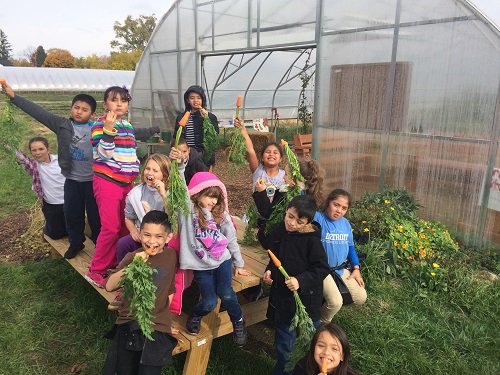 USDA_FNA's tweet photo. Early childhood is the ideal time to establish healthy eating habits &amp; @USDA  #Farmtoschool programs help healthy habits take root early! https://t.co/NS0OAY4BkW