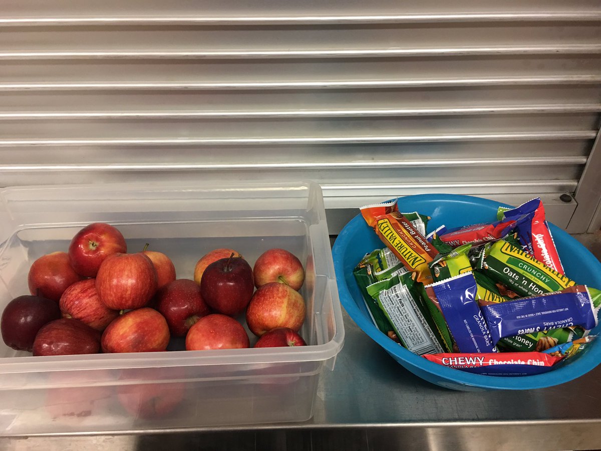 CoachErikLink's tweet photo. Post Workout shakes &amp; snacks ready to go! #ReFuel #GBED #RiderWay https://t.co/dYJy4x3Bqp