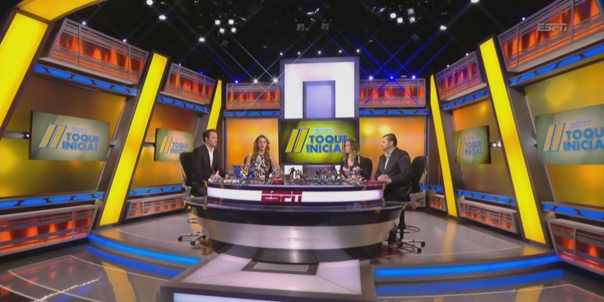toque_espn's tweet photo. Β‘Arranca #ToqueInicial! πβοΈ
π @paugr
β½οΈ @NellySimon_ESPN
π @JuanPabloFdz
βΎοΈ @EitanBenezra
Β‘EN VIVO! πΊ ESPN π²π½ https://t.co/XrQeCJrYgm