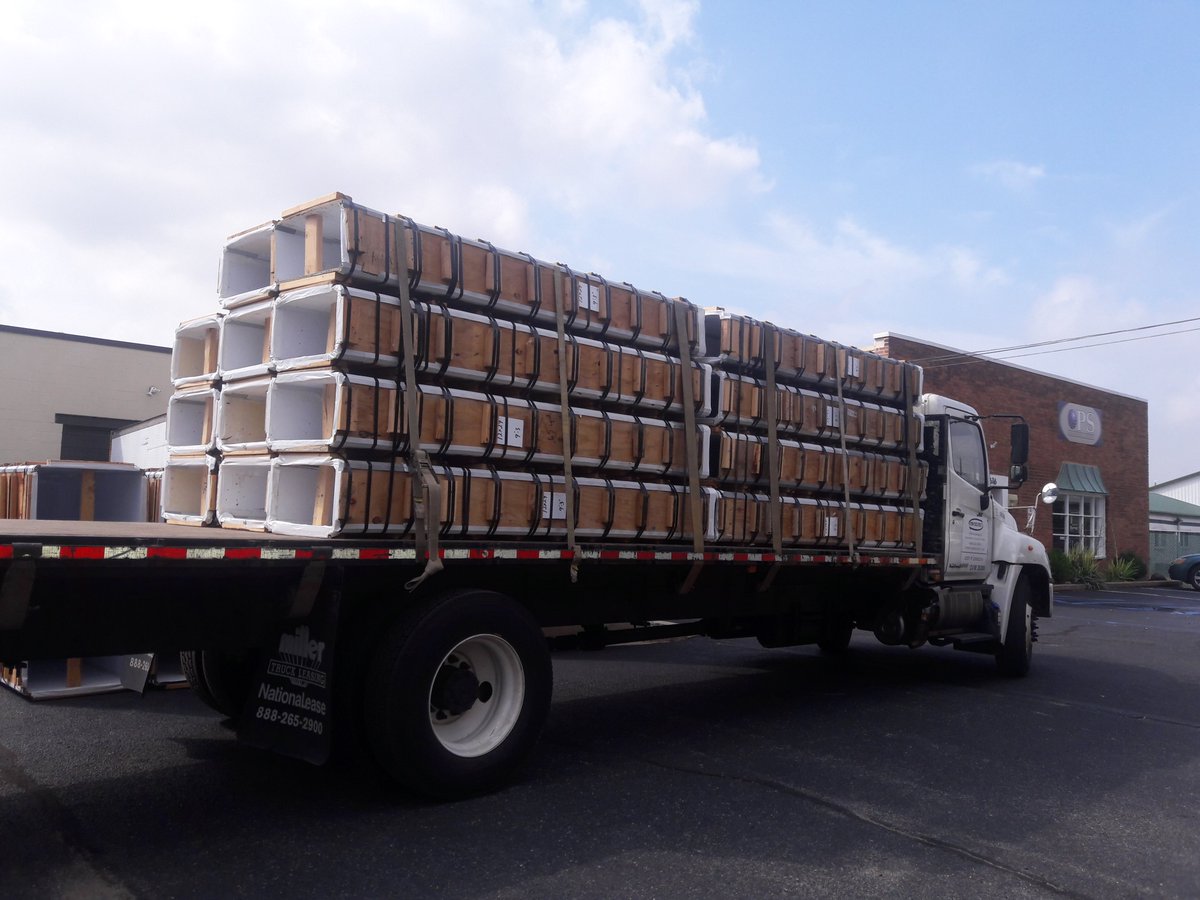 FormTubesDirect's tweet image. Trucks going out for delivery today!