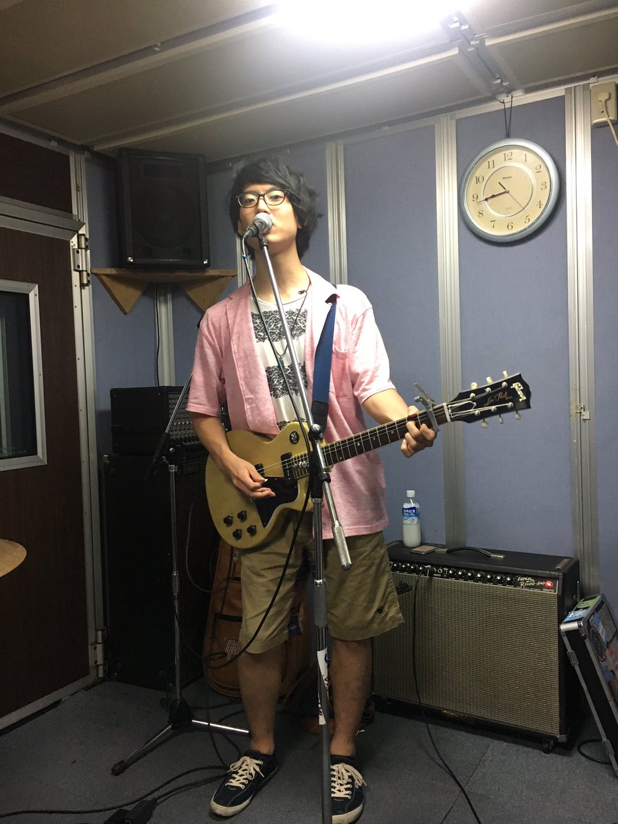 astlogy's tweet photo. ASTLOGYの練習終了!!
次のアコースティックまであと少し!
楽しみに待っておれ😊
いかちゃんの荒ぶりが異常:(´◦ω◦`):ガクブル
#ASTLOGY https://t.co/lXwWcMfqlq