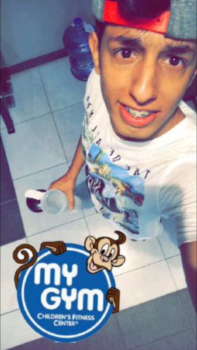 toq96's tweet photo. عمي محمد بن موسي وعمكم بعد كلكم تحت رجله 🙊🔥 https://t.co/8B2uP1ehkY