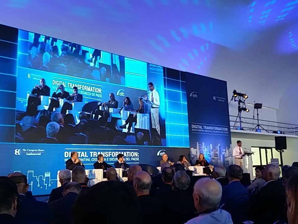 Al Forum #DigitalTransformation di <a href="/TEHAmbrosetti/">Oastro Dew</a> e #ELT si parla di futuro: la cultura è la base dell'innovazione