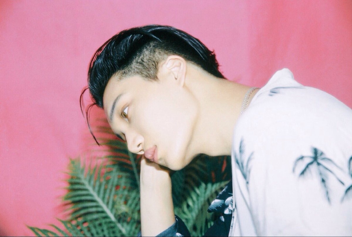 exoaesthetic's tweet photo. jongin https://t.co/4PmSftYzpg