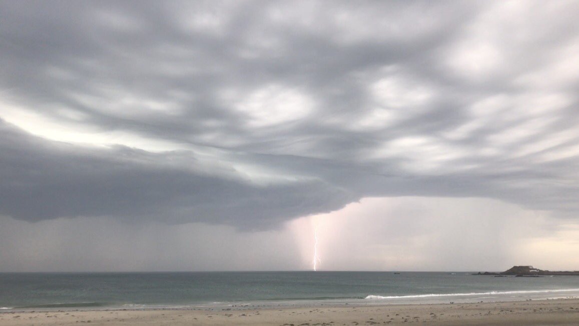 sshsdofe's tweet photo. Impressive show! #dofe #timeforwaterproofs @DofEGuernsey https://t.co/k5ioTJh0Cg