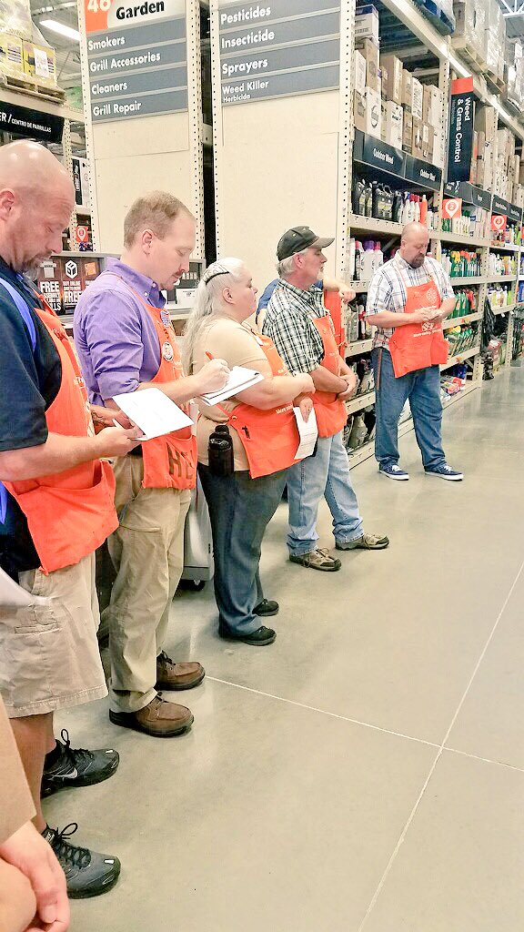 bigskyHDteam's tweet photo. DBW time at 3️⃣1️⃣0️⃣6️⃣!               ⭐️What an engaged and eager bunch of leaders! ⭐️#Development #letsgettobusiness @akjw @ASDS_THD3106 https://t.co/3goGMuSgc8