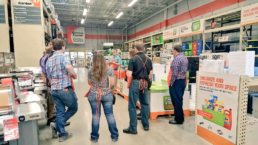 bigskyHDteam's tweet photo. DBW time at 3️⃣1️⃣0️⃣6️⃣!               ⭐️What an engaged and eager bunch of leaders! ⭐️#Development #letsgettobusiness @akjw @ASDS_THD3106 https://t.co/3goGMuSgc8