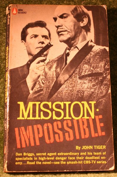 #MartinLandau #MissionImpossible paperback <a href="/SilverAgeTV/">Silver Age Television 📺</a> <a href="/TheSpyCommand/">The Spy Command</a> <a href="/MissionTvShow/">Mission: Impossible🧨</a>