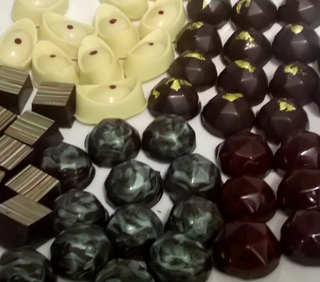 levymarket's tweet photo. Guess who's back at @levymarket? Only the chocolate queen herself... @Cocoa_NutGrove! Chocolate slabs and OMG, that salted caramel sauce. https://t.co/dnIKRNdR4S