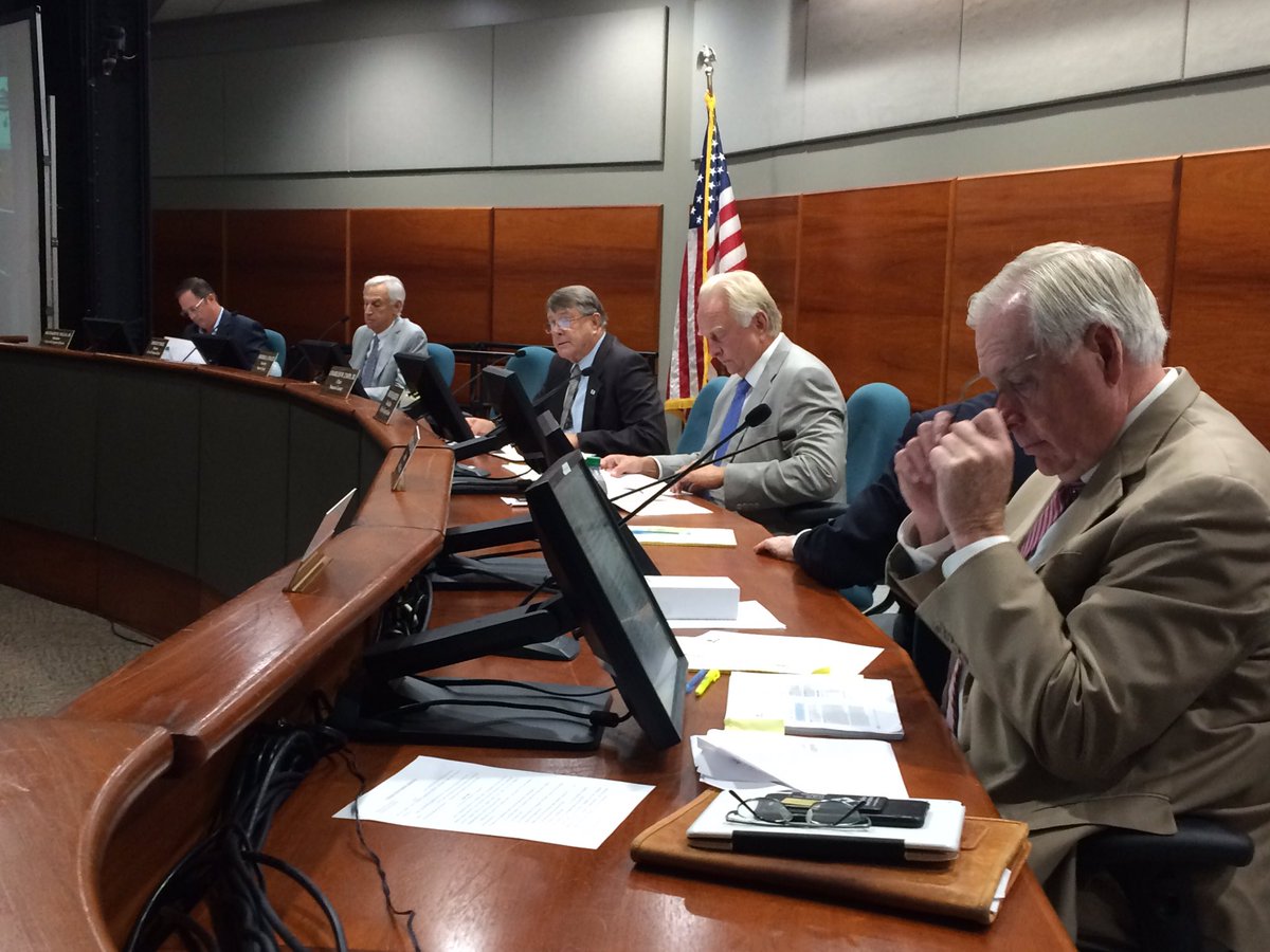 Caller_ChrisRam's tweet photo. .@PoccaPort comm is now in Exec session, but is expected to return soon. #ccfuture https://t.co/SlhJR2wpZe