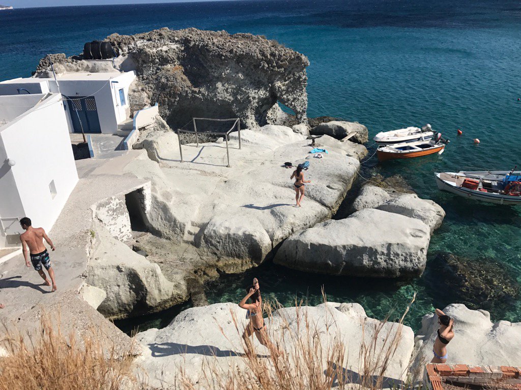 phriak's tweet photo. #Kimolos living pt.2 https://t.co/uOEhiZhLGh
