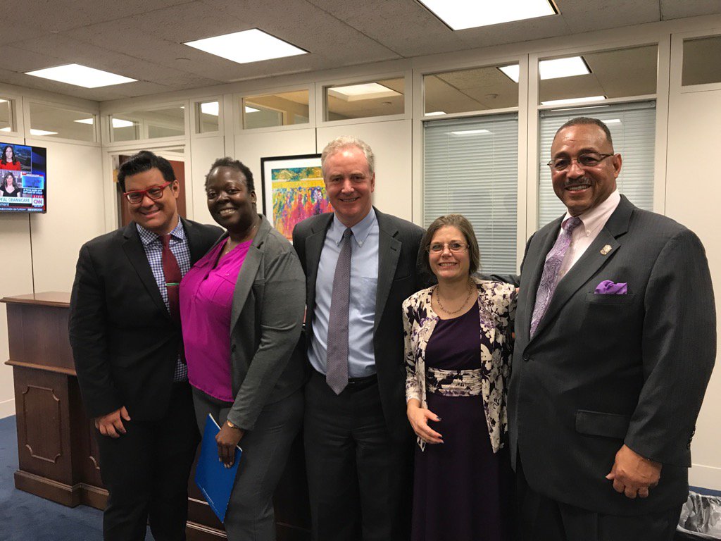 SuprmomcatCathy's tweet photo. @ChrisVanHollen #ACAILT2017 #advocate #medicare reimbursement for LPCs https://t.co/XC6BsSWQNc