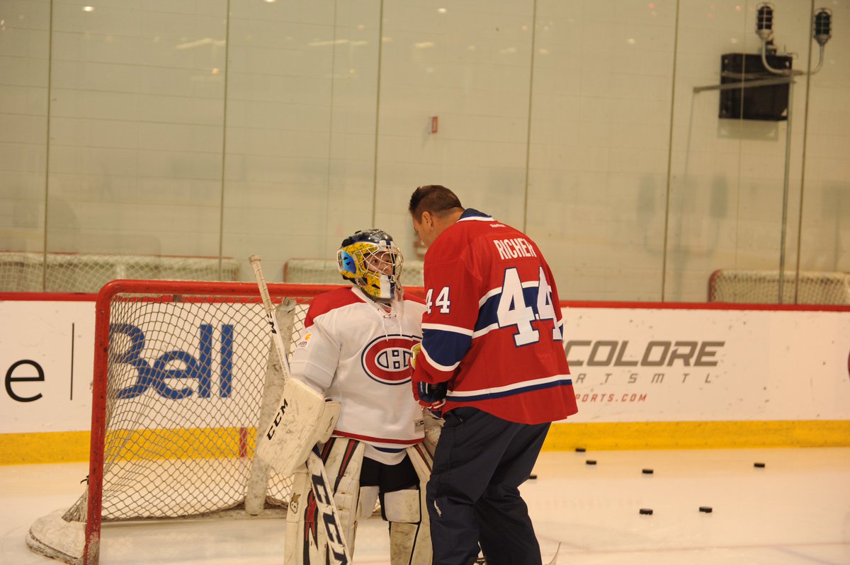 Kids at the Canadiens hockey school hit the ice with Stephane Richer ...