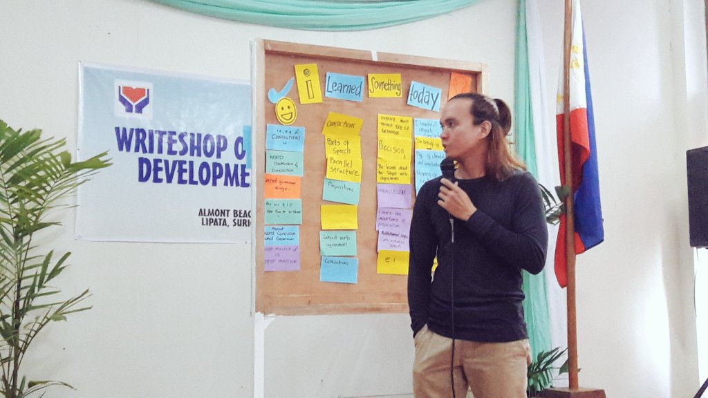 ycangmillama's tweet photo. Day 2 of @dswdcaraga Writeshop with Ms. Nice Plaza and Mr. Romano Rago as speakers ๐ #KalahiCIDSS #DSWDMayMalasakit https://t.co/aApHYQ8AHn