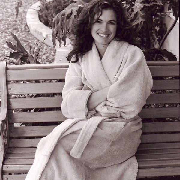 Happy birthday to the scream queen, gorgeous Nancy.... 
HEATHER LANGENKAMP!! ;) 