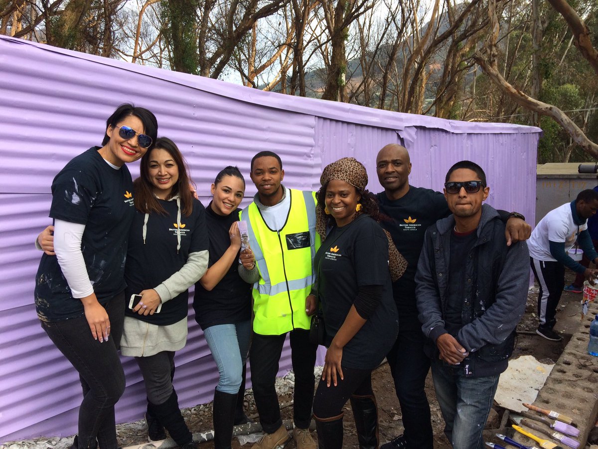 lalelaproject's tweet photo. Thank you to @thula_thula_org and all of our volunteers for an amazing #MandelaDay! #PaintingTheTownSafe #LivingTheLegacy https://t.co/rByBZVEbQc