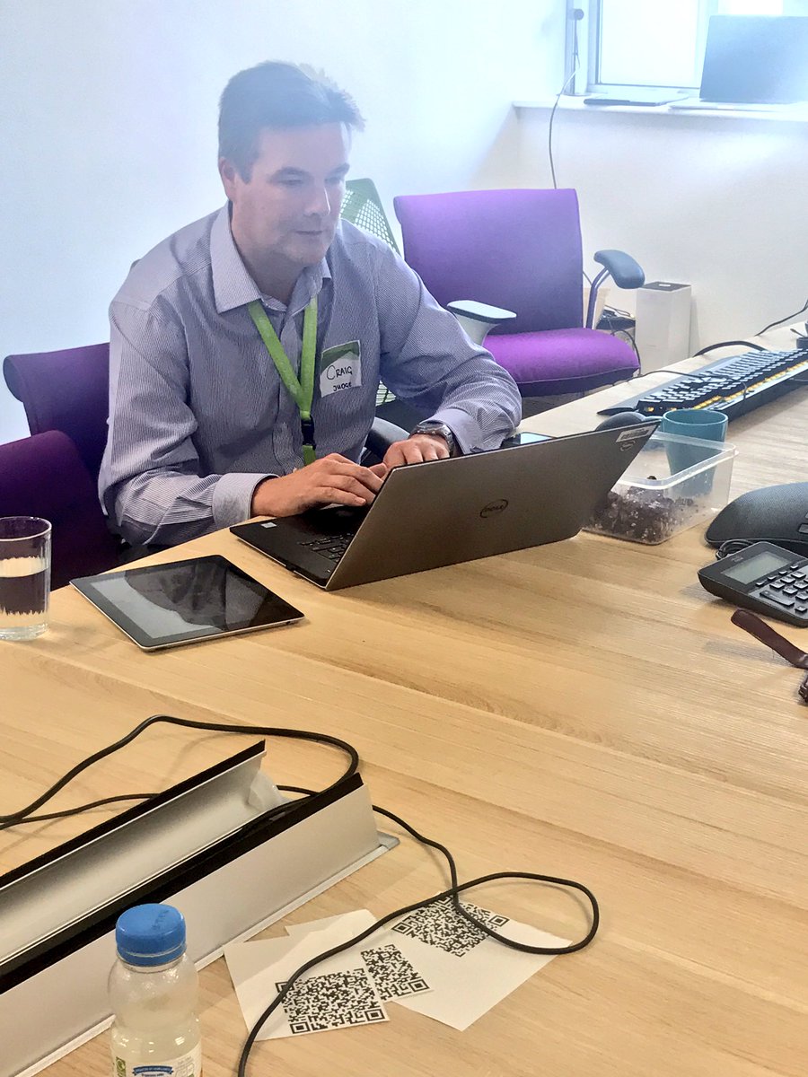 emjane_rose's tweet photo. Final presentation to @wappett in his own. All done now for #TeamTechnicallyChallenged, just waiting on the results!π¬ #TechCh17 https://t.co/hvnENlGwVx
