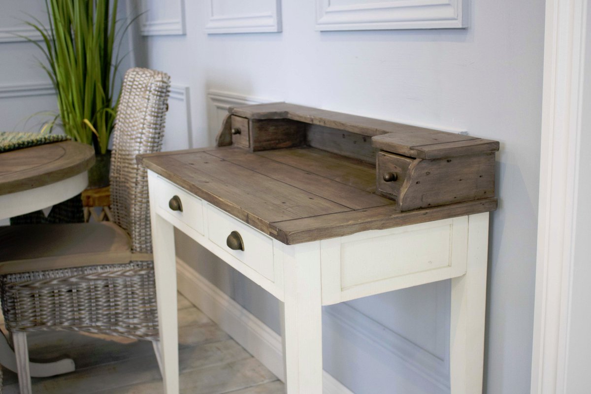 SilcoxandWicks's tweet photo. SAVE £60 on this #writingdesk from the #CottageCollection.
It also provides #inspiration for a #story...
#Bath #authors #BeInspired https://t.co/dV7uhnrxWf