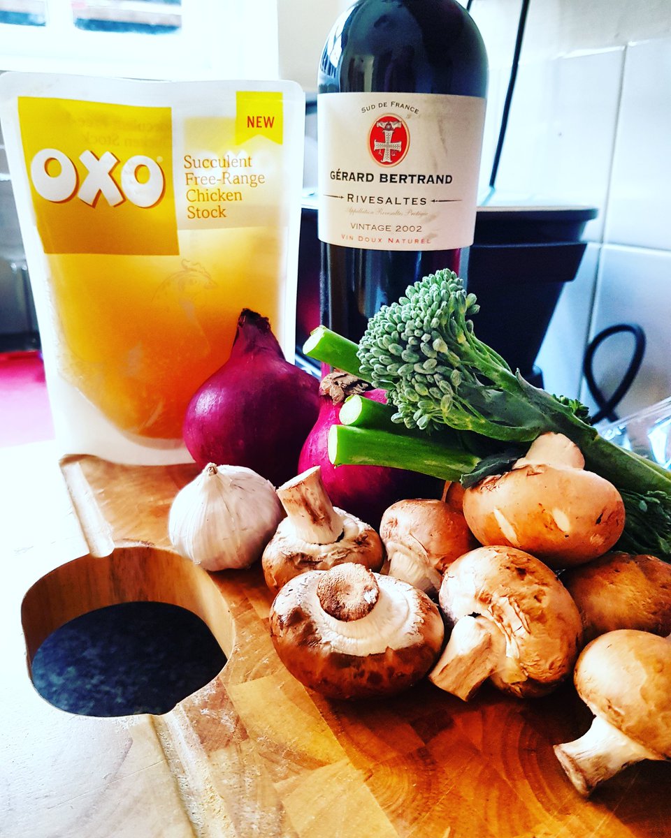 adamhayes900's tweet photo. Coq au Vin this evening paired with @GBvins from @hdnwines don't worry I'm not cooking with it! #WineLovers #HomeCooking #FoodieChats https://t.co/FyQHeks9QE