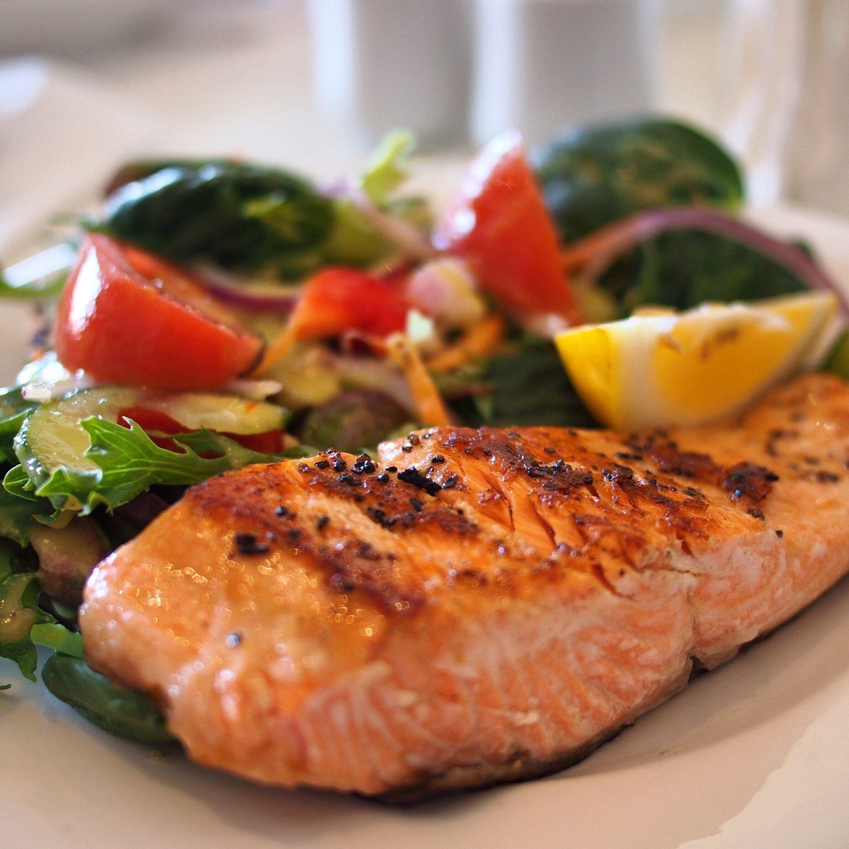 SaltneysSalt's tweet photo. Classic pan-fried salmon with a salad on the side
#saltneys #saltneyssaltalternative #healthysalt #lowsodium #healthylifestyle #tasty #food https://t.co/WGw6gkzVOl