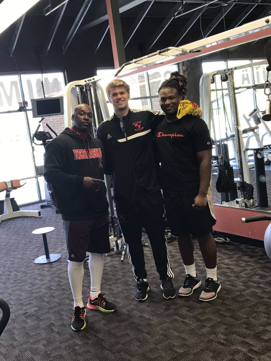 MercerElite's tweet photo. Developing champions, putting that 🐶🦁in them, lets hunt.@johnwaggs_12 @atlias_bell
#mercerelite https://t.co/4eXcXOF3LO