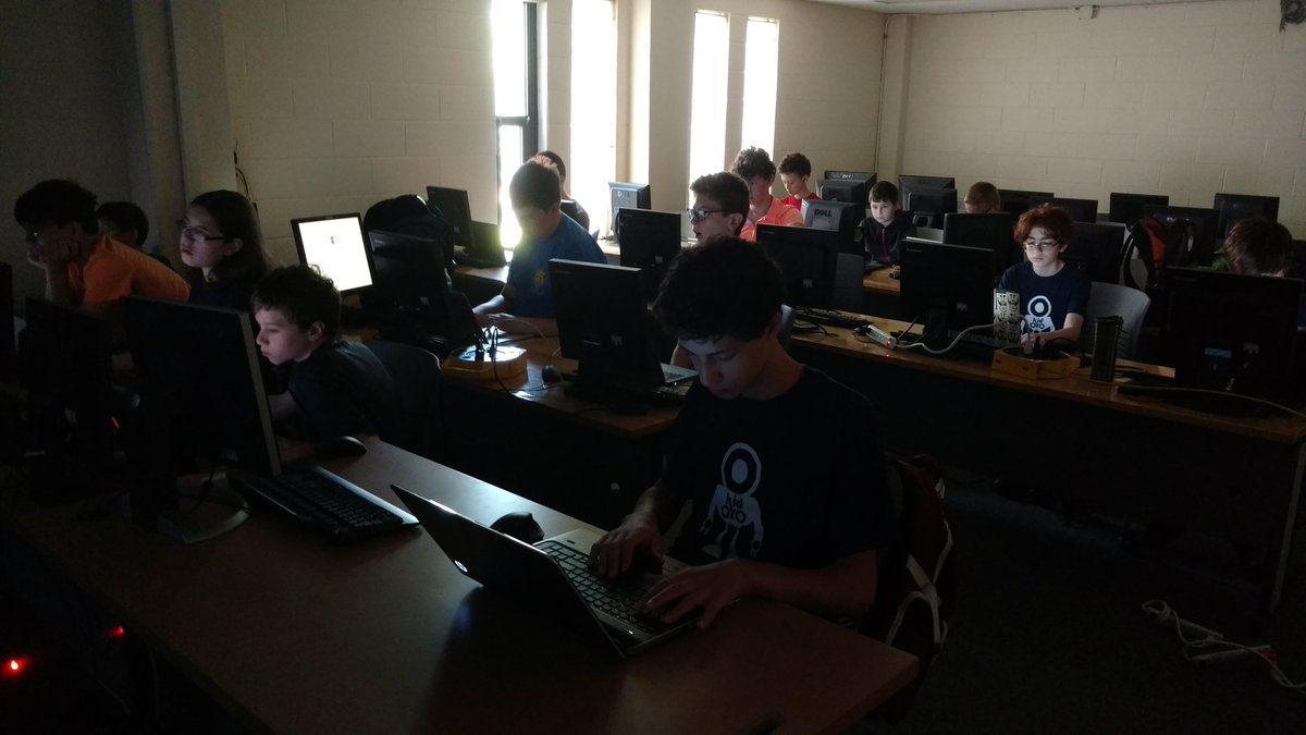 kid_OYO's tweet image. Skills advancing along Python & Javascript paths in preparation for next iteration of #CodeConquest social learning game! @oyoclass #codeLI