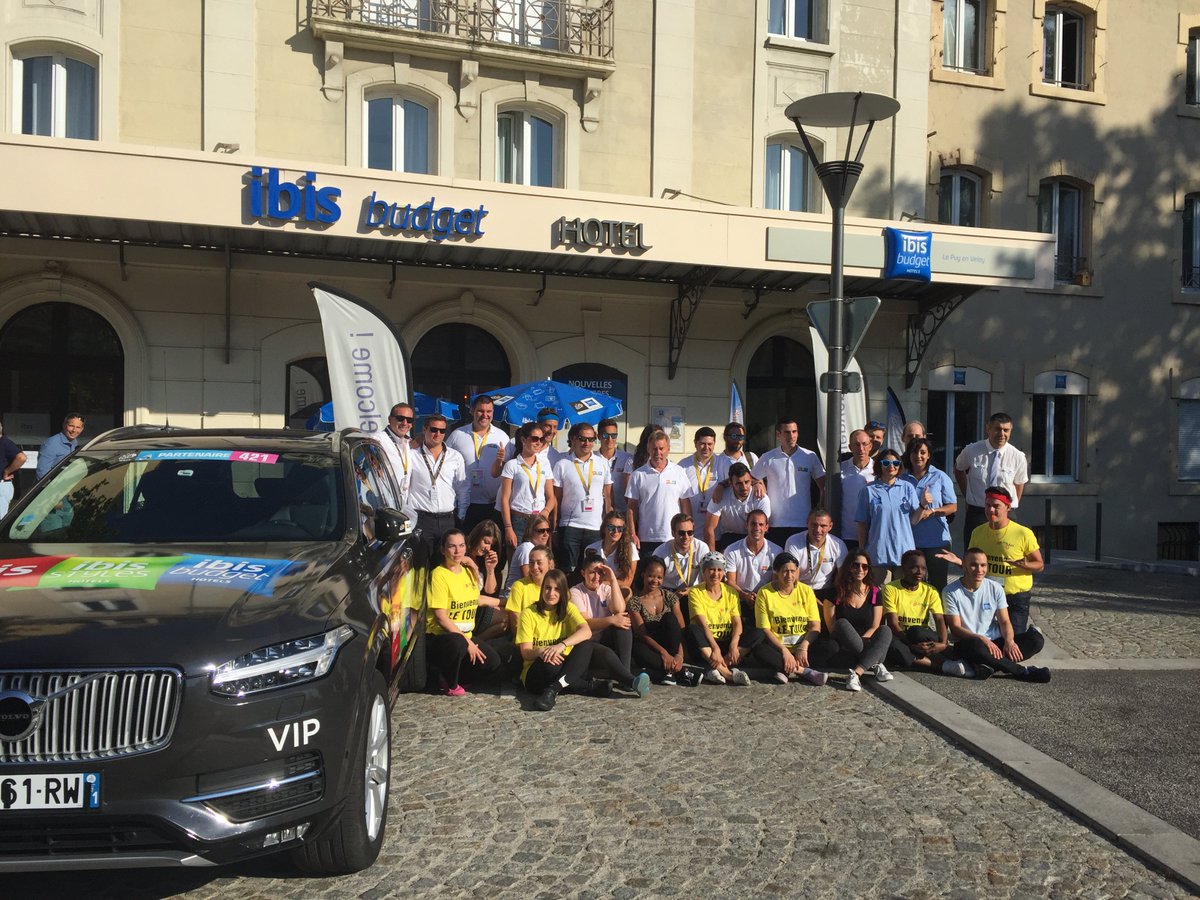 Lepuyhotels's tweet photo. un grand merci à la #Teamibis d'avoir fait étape à @ibisbudget_FR #Lepuyenvelay durant 3 jours pour le Tour de France #TDF2017 😇 https://t.co/5Z2KQ81dYx