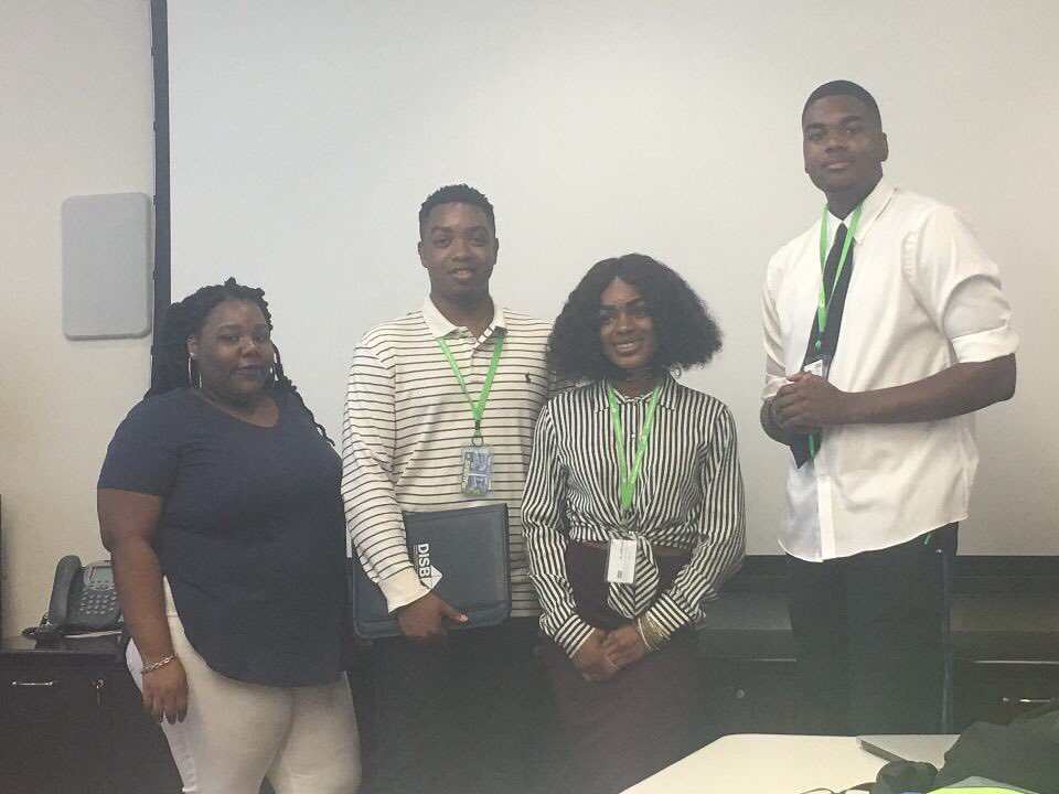 MoneyHunters17's tweet photo. The presentation at DC Homeland Security today was great! Thanks to our one excellent participant ✨ #YMM2017 @BankonDC https://t.co/xy8rlGZbLo