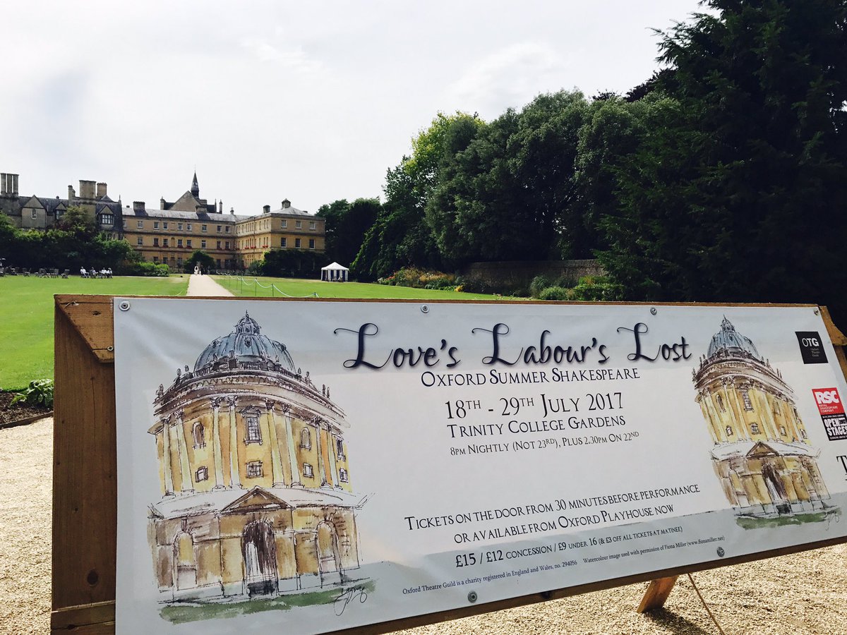 TrinityOxConf's tweet image. It's the opening night of Love's Labour's Lost at Trinity College! #loveslabourslost #trinitycollege #oxford #gardens #summer #shakespeare