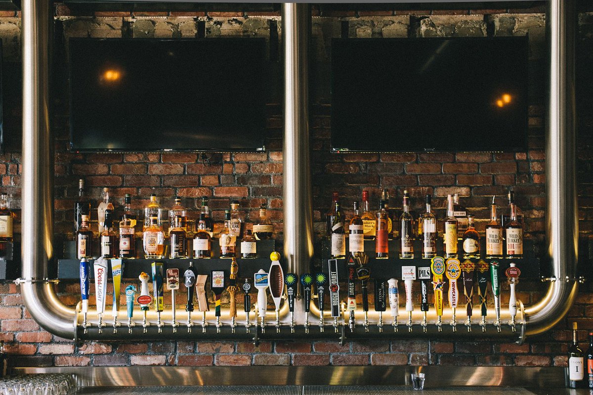 Tavern's got the brews! Vote for us as the Best Bar and Best Beer Selection in SD!
 👉 bit.ly/BeachBay2017