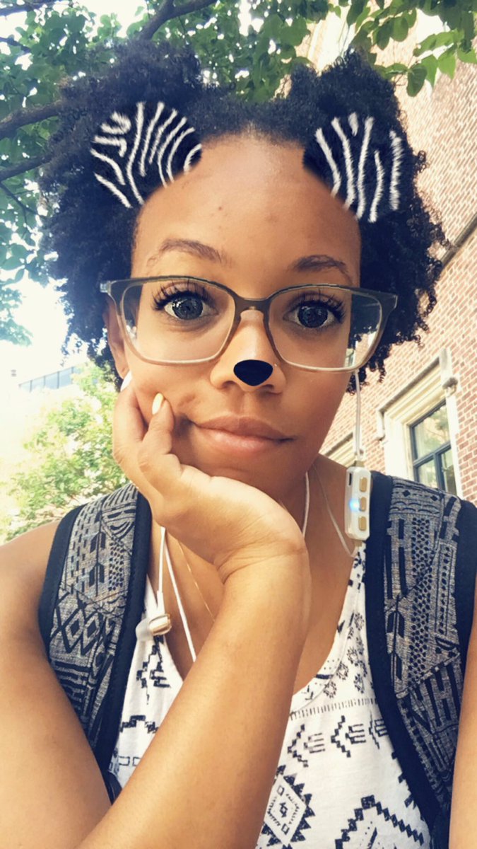 KeyanaRenae_'s tweet photo. I must say, I love how Snapchat saves me the trouble of wearing makeup in this heat. 🙏🏽
#nofilter #sike #washandgo #naturalhair https://t.co/5hvz3So1Yv