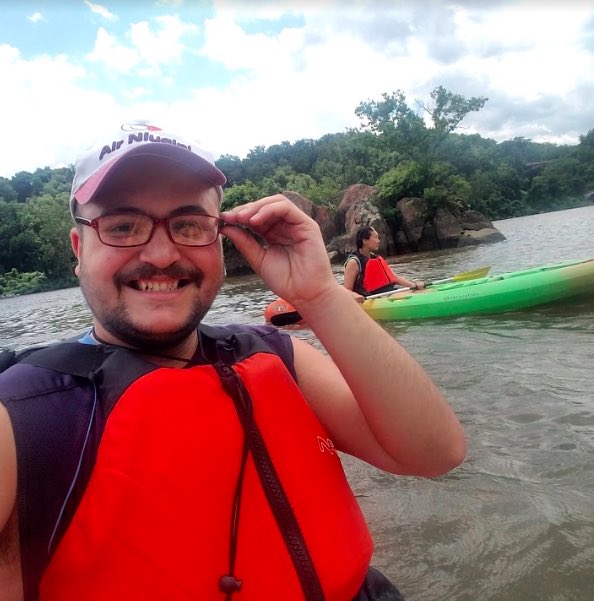 QEMNetwork's tweet photo. Last week #EnvironmentalScience intern Leo went kayaking after sharing his work progress with his #NSF mentors π€#QEMNetwork ππ‘ https://t.co/VrunWQSBS3