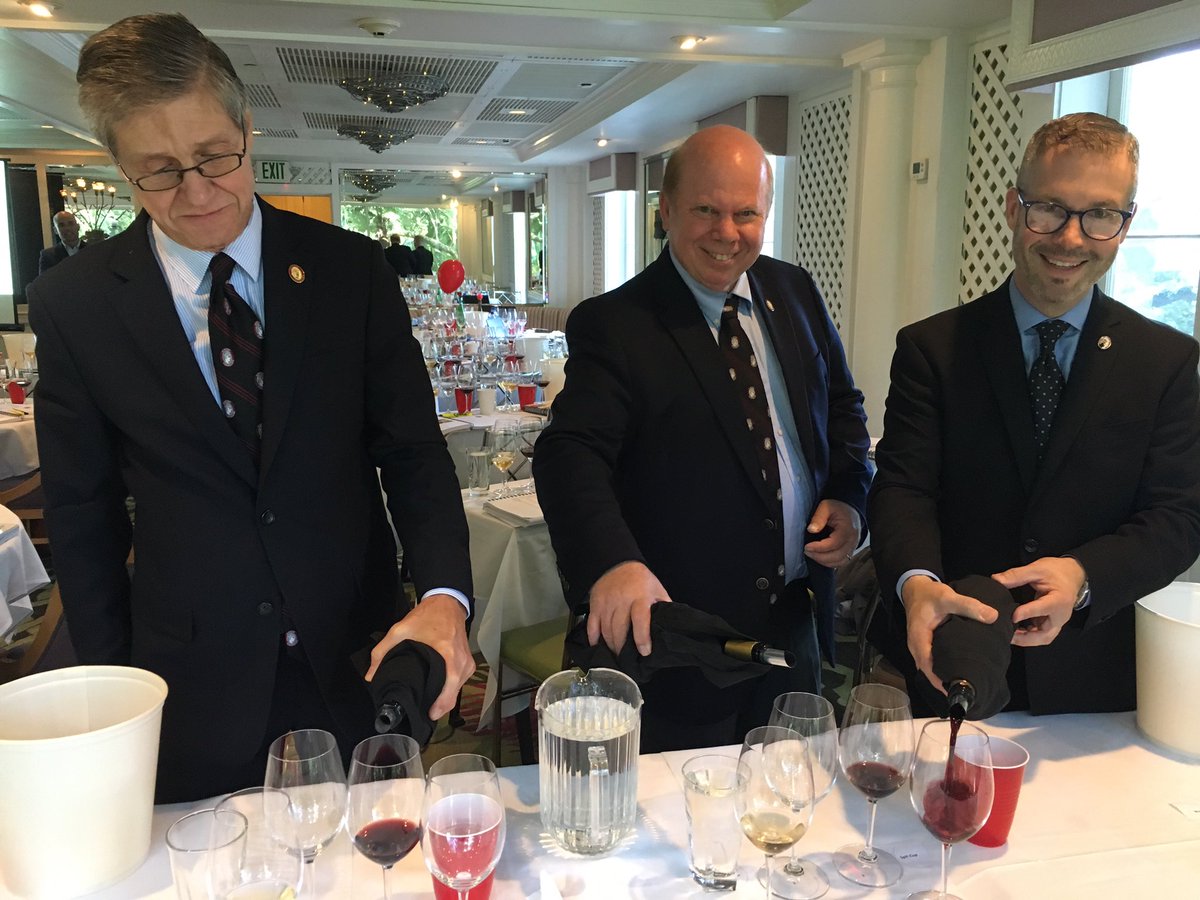 Working on a story with @CharlesWDSU <a href="/wdsu/">wdsu</a> on 🍷 charity with <a href="/CPWineGuy/">Dan Davis</a> Stay tuned! #wdsu #nola #NOWSEF