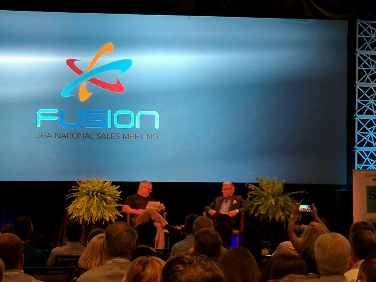 ProfitStars's tweet photo. Sales GM Steve Tomson interviews Dave Foss, Pres/CEO of @JackHenryAssoc - 'Between Two Ferns' style. https://t.co/plq8YTnxiV