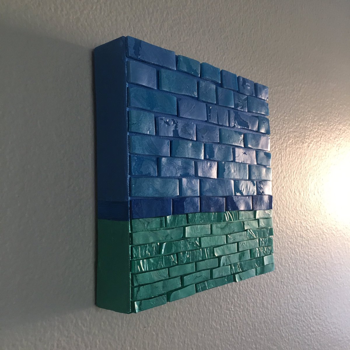 teebeegee63's tweet photo. Productive start to my week! Mosaic DONE. Wings almost done #coachellapalmart #makemosaics #artist #creative https://t.co/f1kGQUDjug