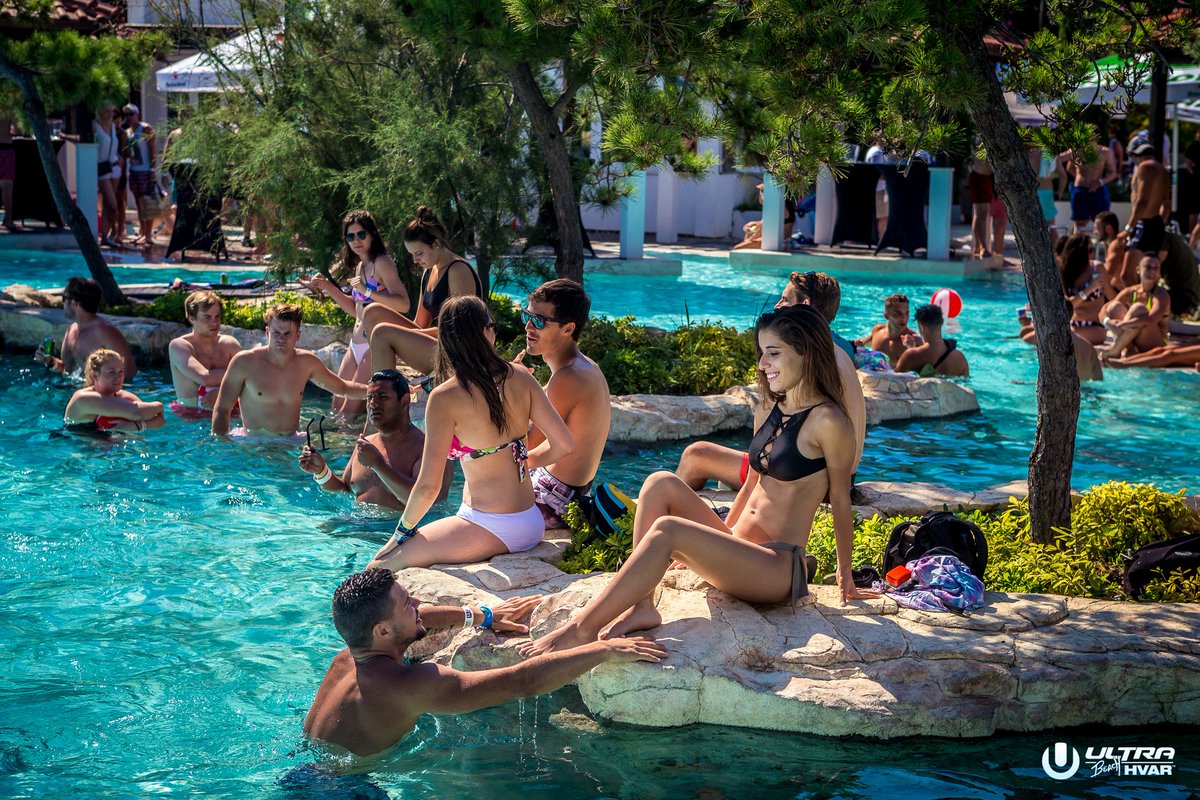UltraEurope's tweet photo. Ultra Beach is all about making new friends. 
#UltraBeach #DestinationUltra https://t.co/yEEcvOT4F5