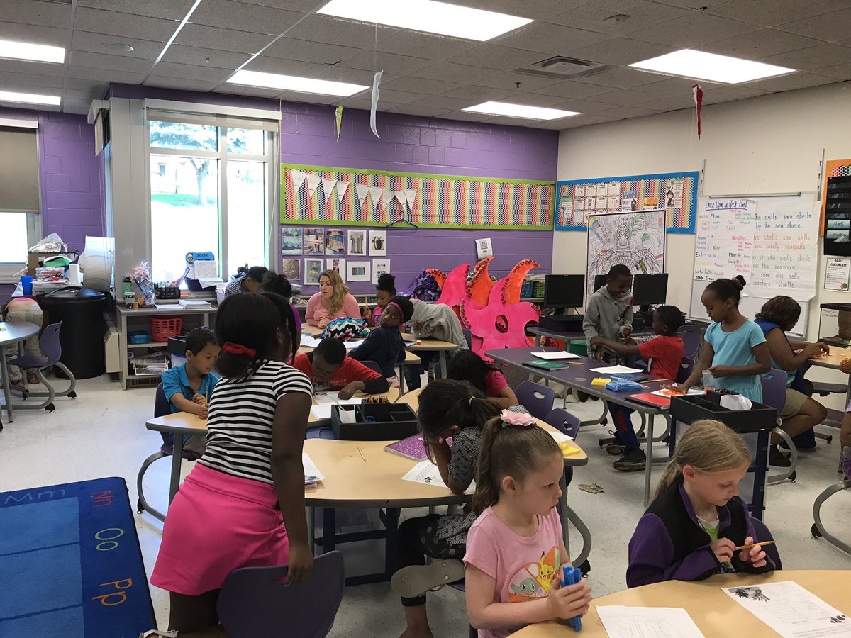 lindadmulvey's tweet photo. Lots of summer learning and fun happening at Dr. Weeks! @SyracuseSchools #scsdgo4gold https://t.co/9DjgWg0yUk