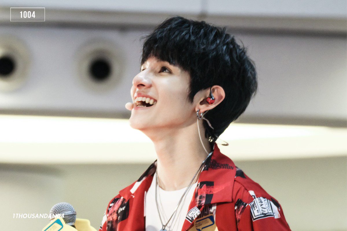 1thousandand4's tweet photo. #김사무엘 #사무엘 
170716 홍콩팬싸
-
https://t.co/bTUo0T4Zew
https://t.co/et7JYZ2er2
https://t.co/W0EPKQEFCo https://t.co/xM4xsb0kTz