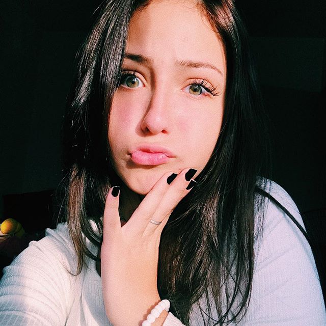 Reescreva-se. Republique-se. Reinvente-se. E transforme-se na melhor edição feita de você ✨🙏🏻💗