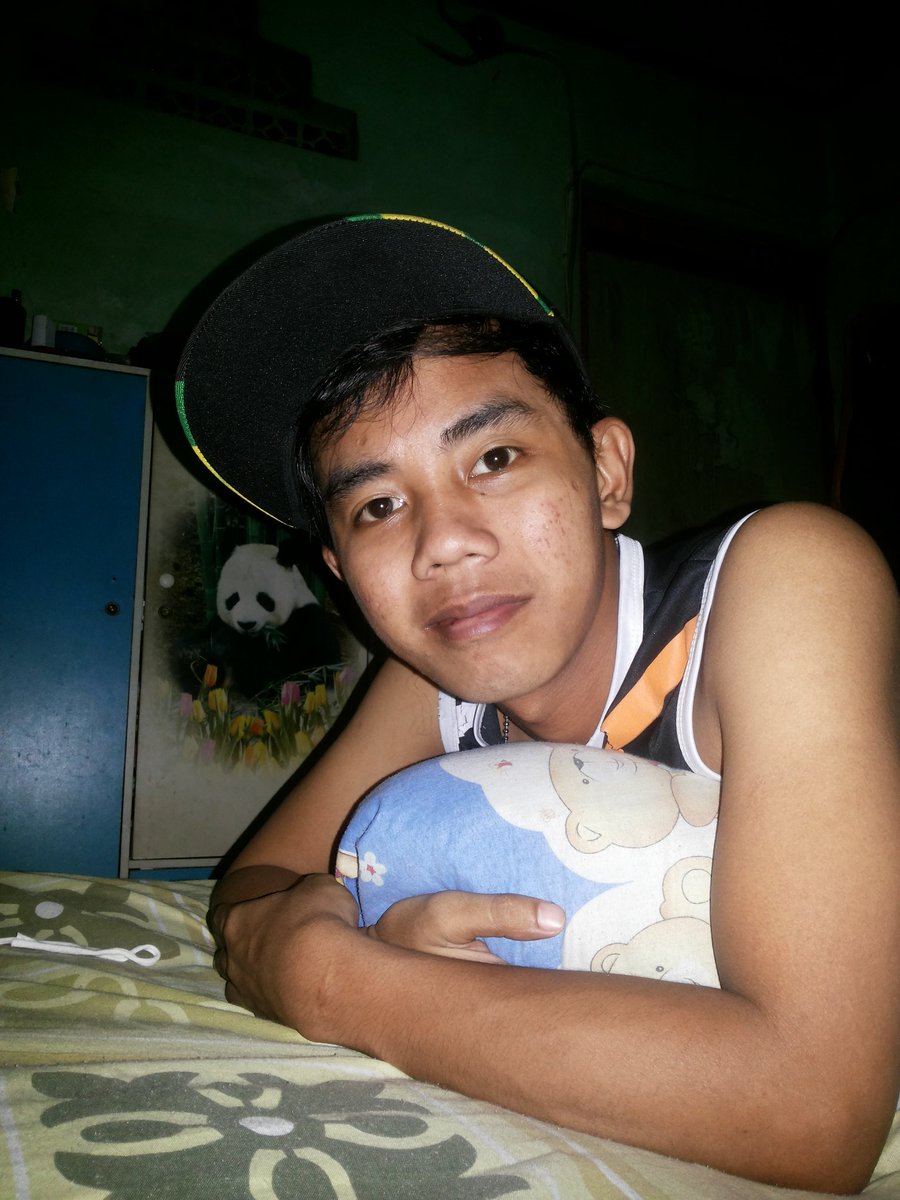 aldi_younglex's tweet photo. Bt di kamar sendirian https://t.co/q4kVYqHt35