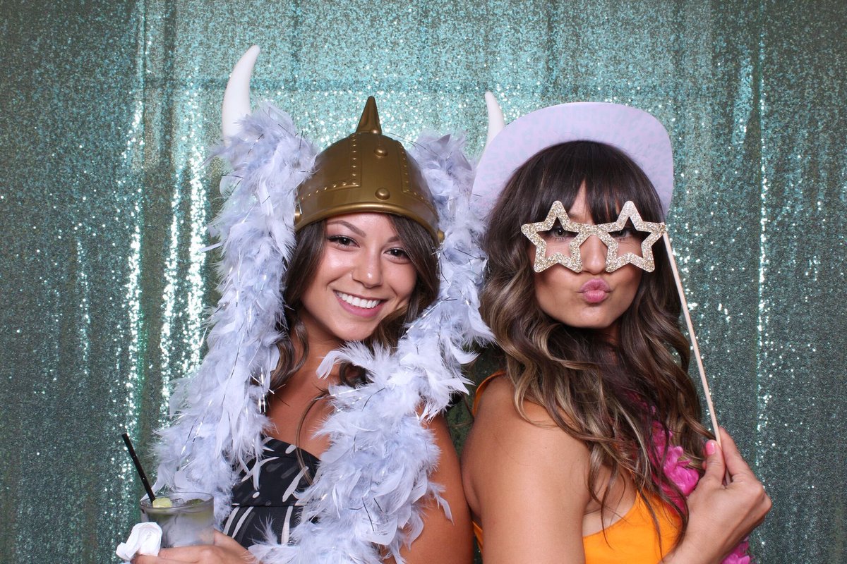 OnePlugEnt's tweet photo. Photo Booth Fresh ๐About to call the paparazzi!! โ๏ธ๐ฌ๐๐ฐ๐ผ #ItsLit Find a friend, Tag a friend! #OnePlugent https://t.co/XqCvcKyEsI