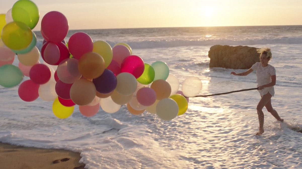 mileycyrusabout's tweet image. My #TeenChoice vote for #ChoiceSummerSong is Malibu by @MileyCyrus 🎈🎈🎈🎈🎈🎈