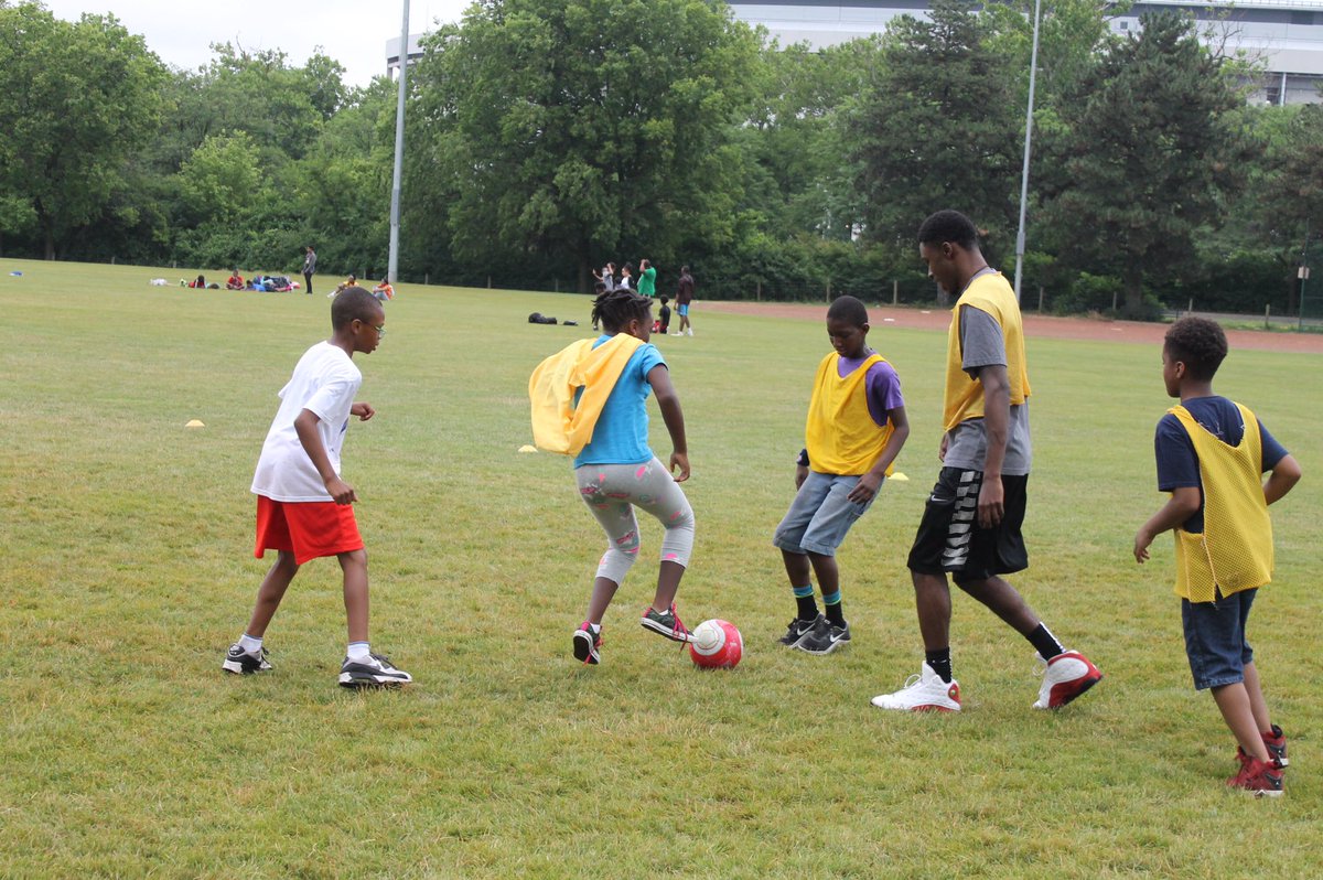 OSULiFESports's tweet photo. It was much fun having Kam Williams of @OhioStateHoops with us this summer! We loved our @BucksGoPro interns! #LiFEinSummer @OSU_AD https://t.co/9L9QKUyVXH