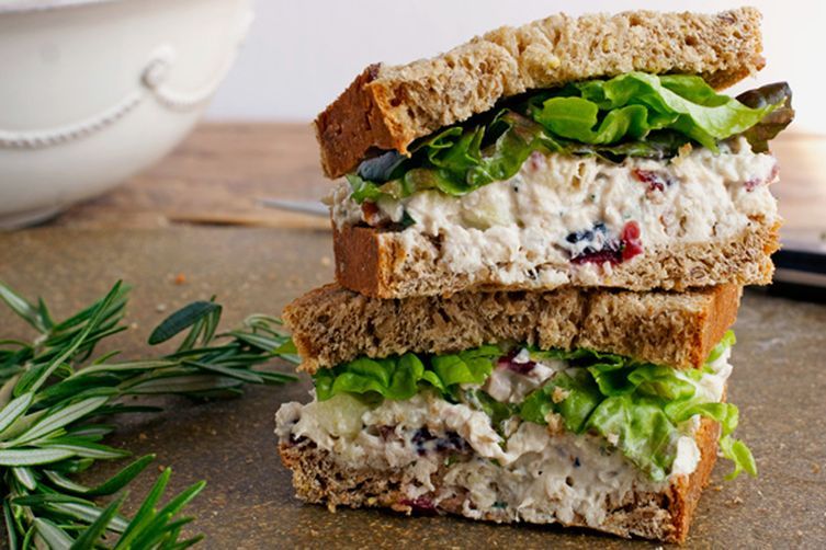 ChickenFoodie's tweet photo. Looking for the perfect healthy yet flavorful summer salad? This is it! https://t.co/cV5T6u080R https://t.co/lgxNYgtprx