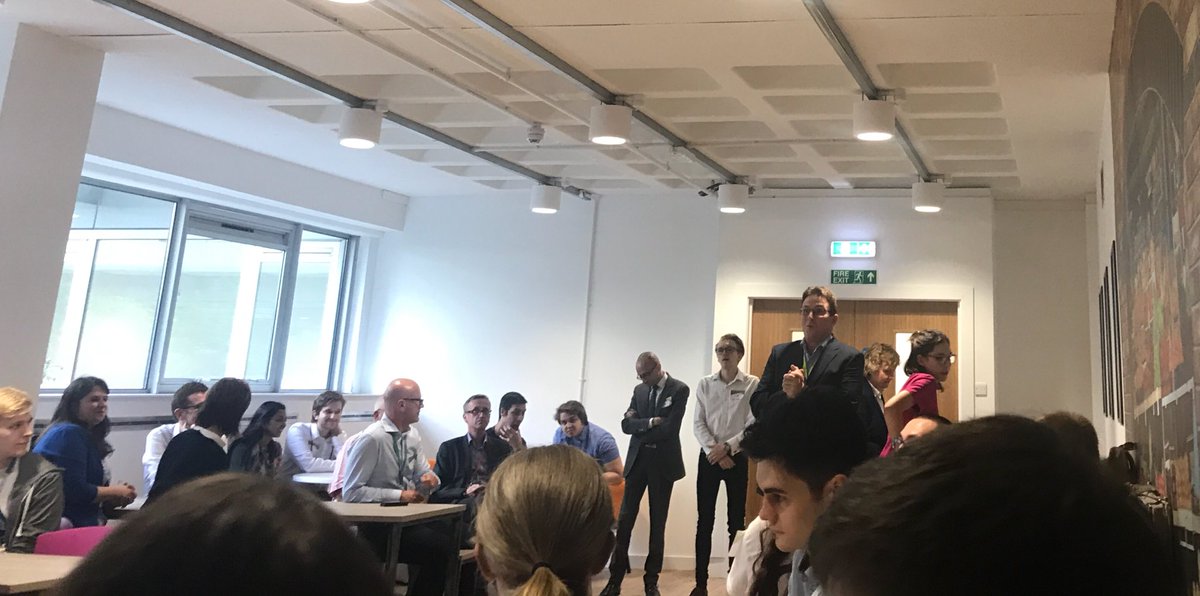 emjane_rose's tweet photo. It's time! #TechCh17 https://t.co/2hmMb6eK0M