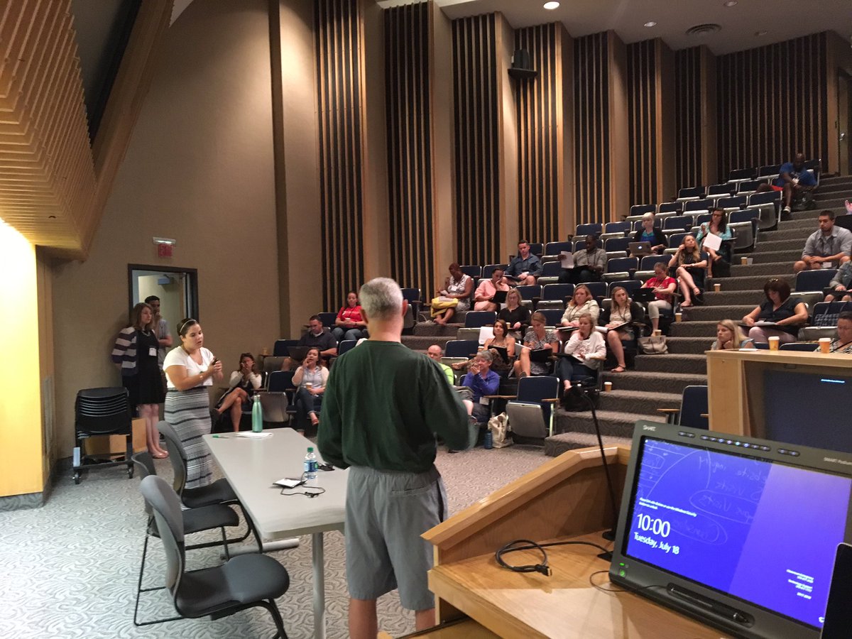 CollegeDitsky's tweet photo. CSouza @Auks2College and SMyers crushing the 9am Financial Aid presentation @PACACinstitute #EngagingANDInforming #pacacSI2017 @PACAC1954 https://t.co/v3MwNdzAk8