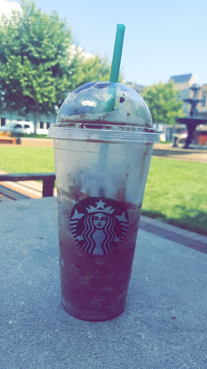 MalanieMan's tweet image. #starbucks #PullmanSquare 😍