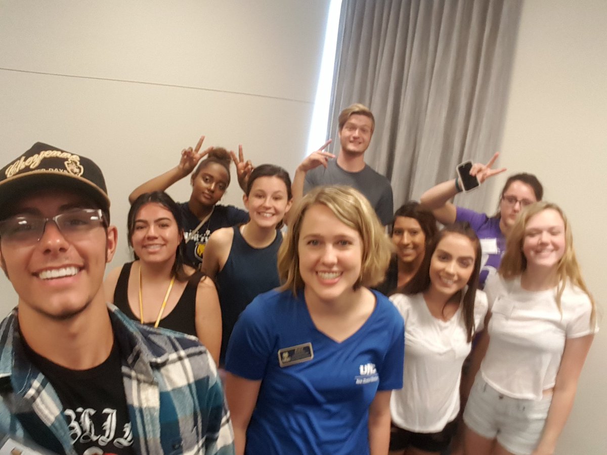 UNCBearsNSO's tweet photo. Session 5 #vibes from #SilverSquares! #UNCBears #OLGroupSelfie https://t.co/QZxloX7Myd